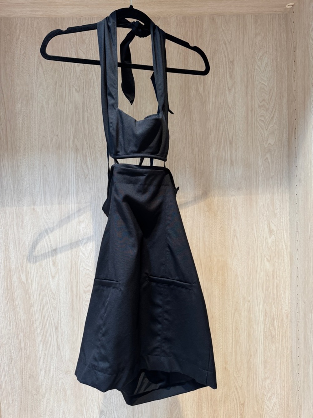 Jacquemus “La Robe Limao” cut out halter dress - Picture 8 of 9
